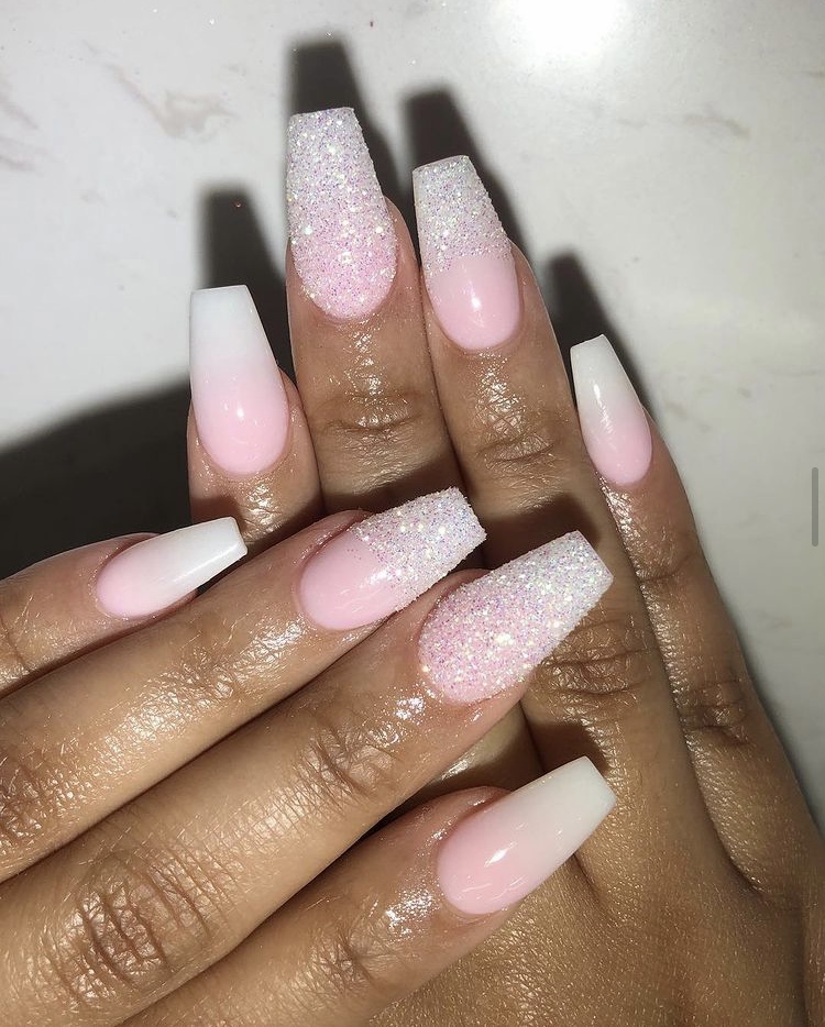 Ombre white nails glitter