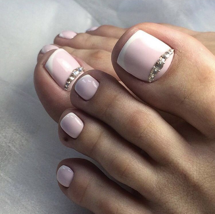 Jewels summer white toe nail designs
