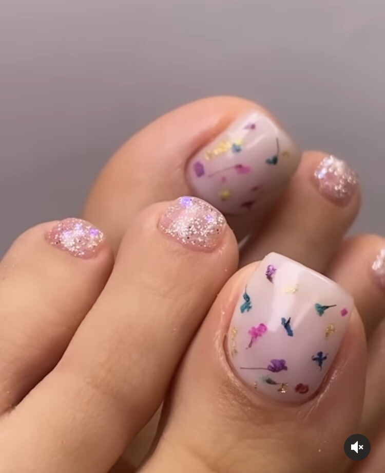 Real flower toe nail designs