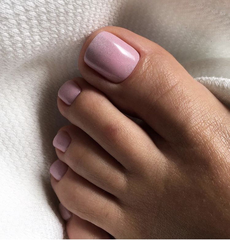 What Your Nail Color Says About You, According to Oprah's Pedicurist
