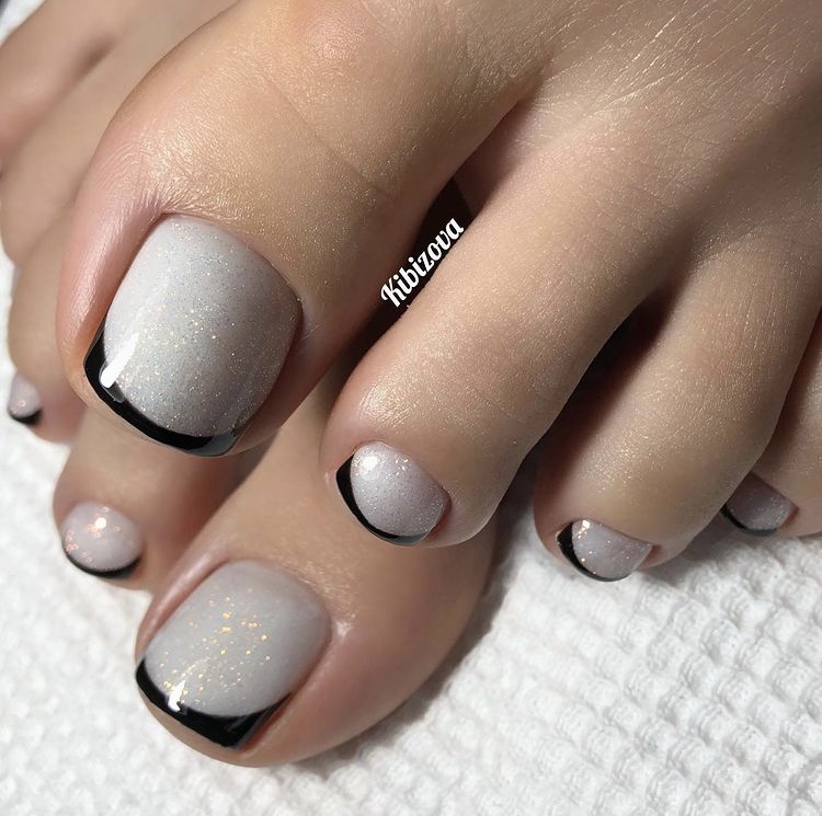 Glitter black toe nail designs