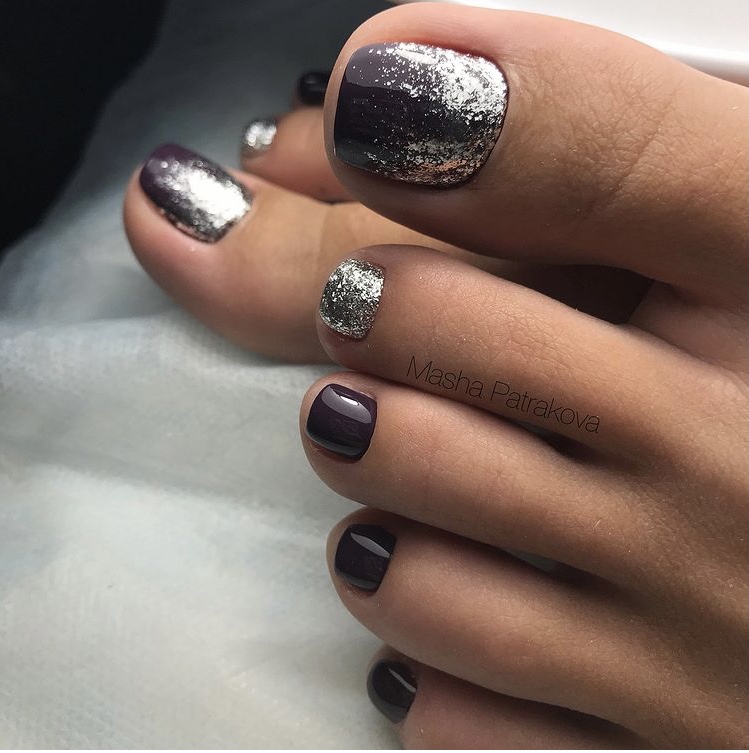 Glitter black toe nail designs