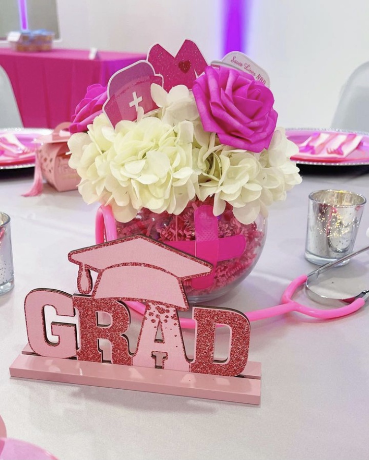 Girliest Graduation party table centerpiece ideas!